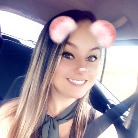 Meet your Posher, Kristen - Picture 1 of 1